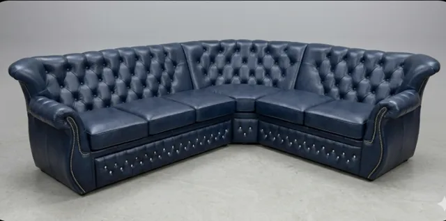 Granatowy narożnik Chesterfield